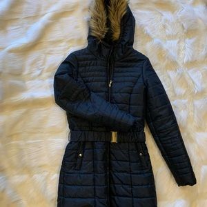 Beautiful and Warm Navy Blue Lightweight Puffer Vero Moda Coat with Hood
